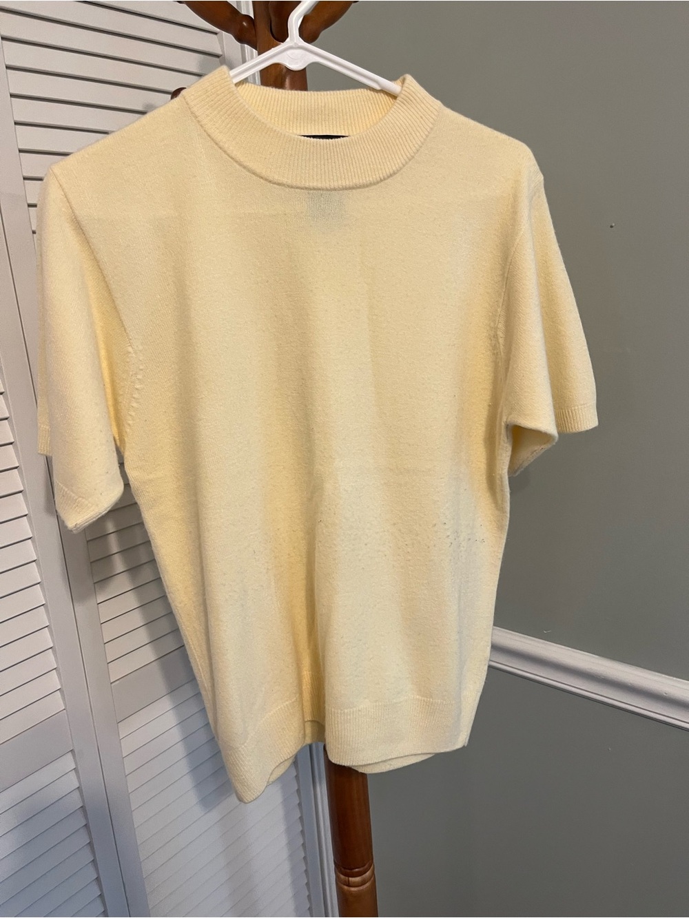 SAG Harbor Pale Yellow Knit Top